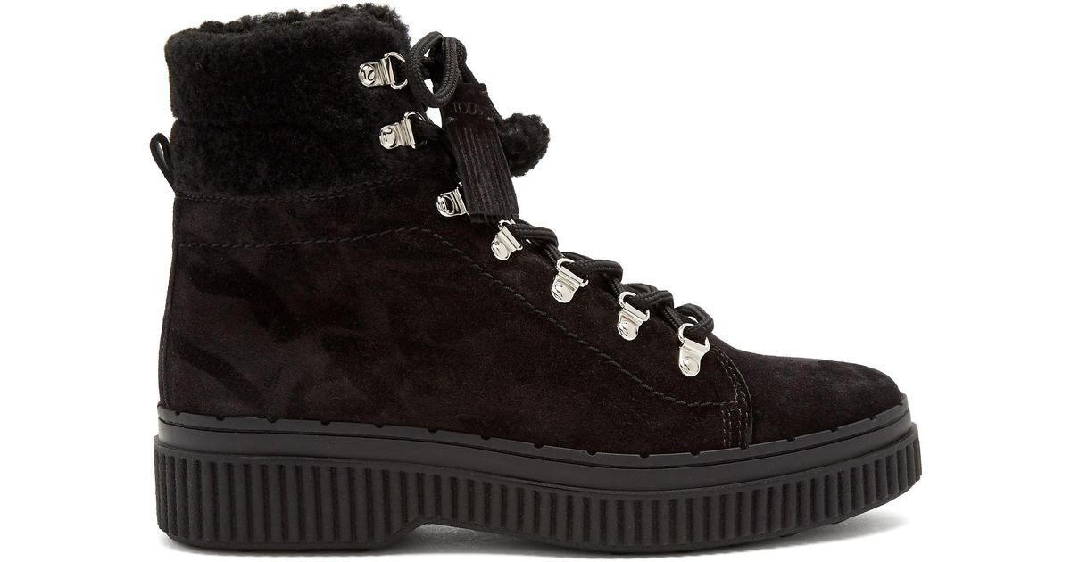 Shearling apres-ski boots