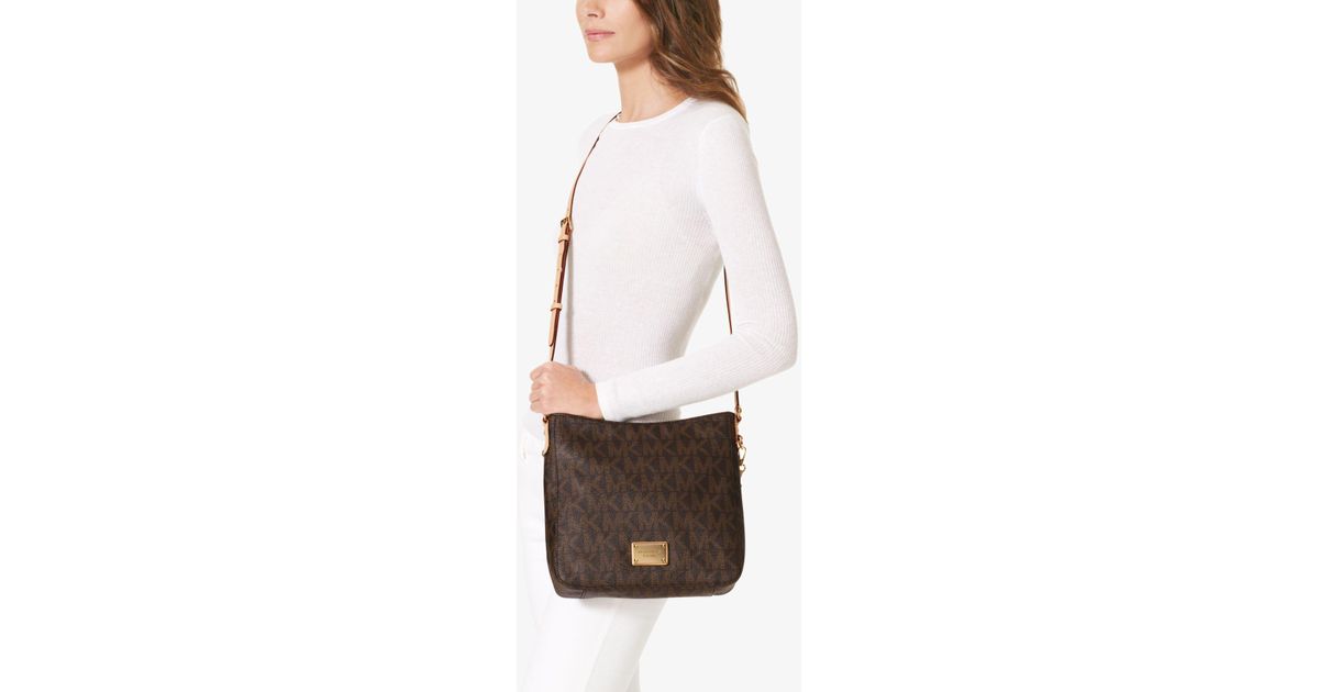 michael kors jet set logo shoulder bag