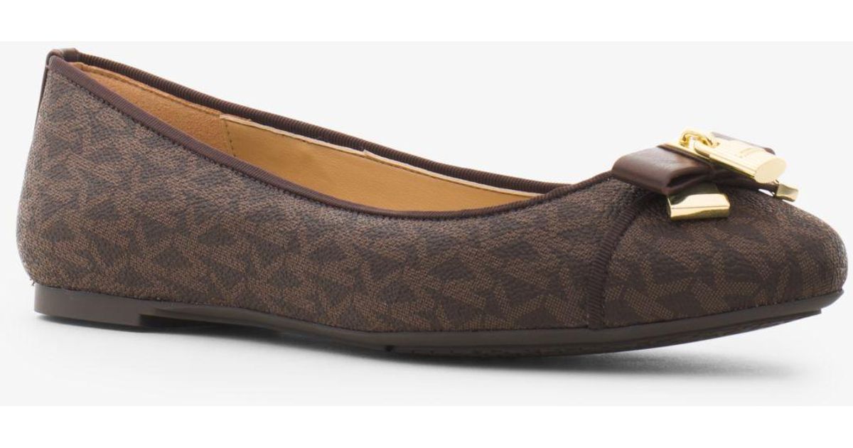 tory burch pointed flat
