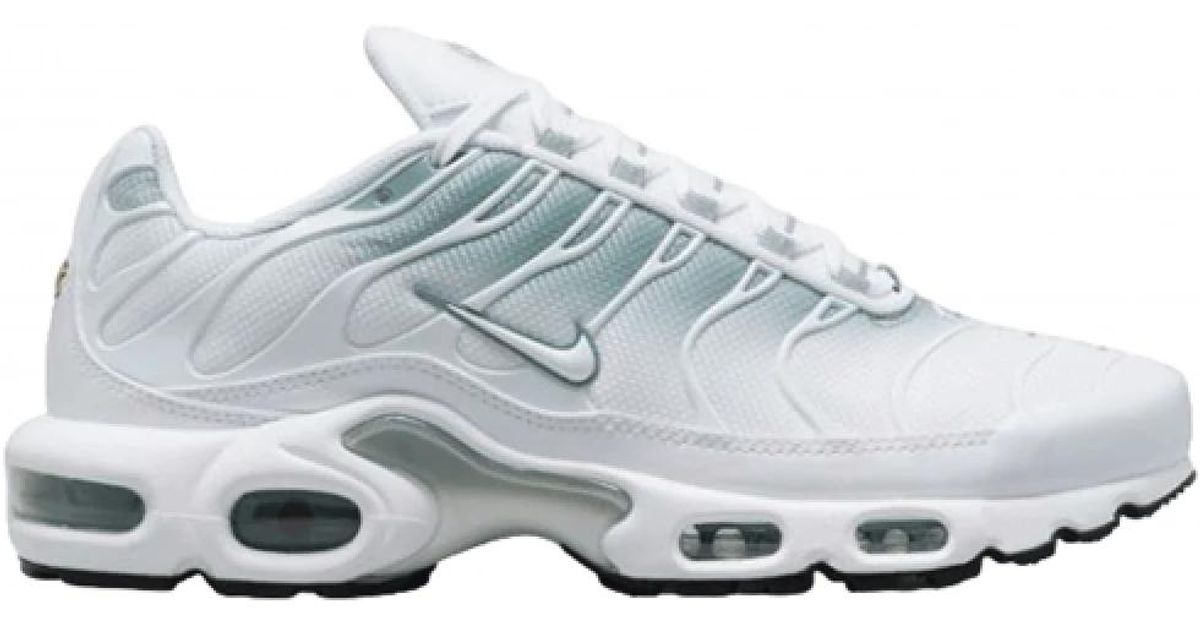 Nike bianche e verdi 2025