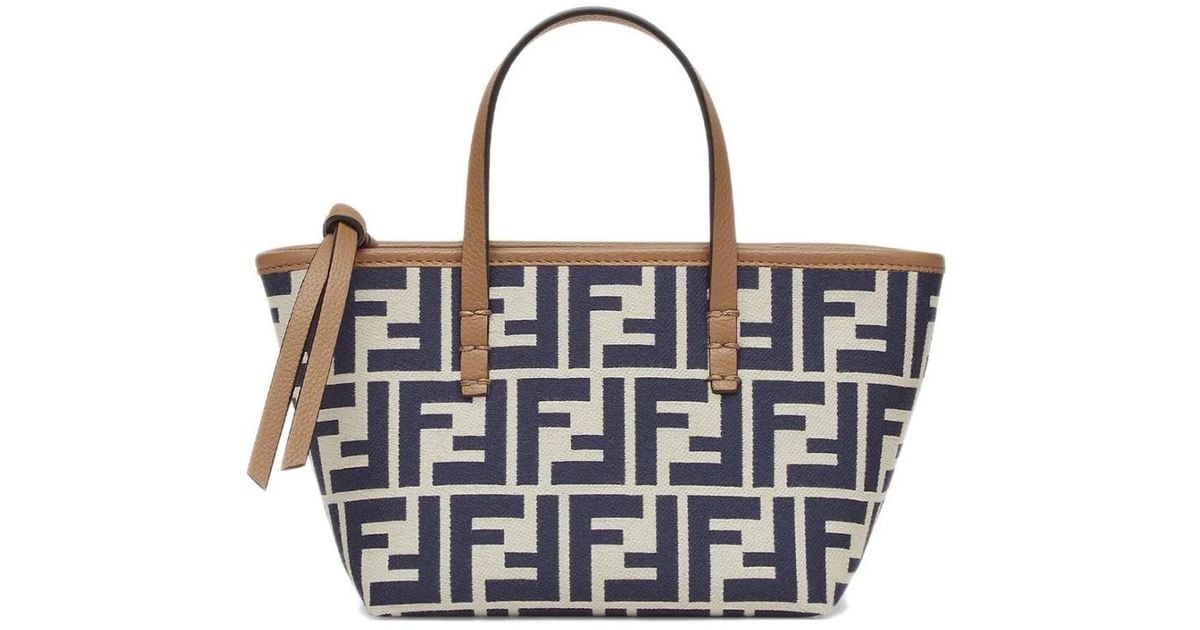 FENDI 24WINTER FF ベルベット ロールラージ トート* LIGHT BLUE Fendi Bag in Blue | Lyst