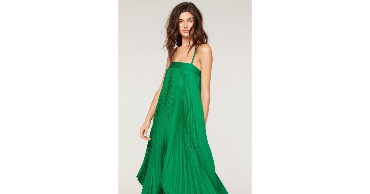 emerald green pleated dress