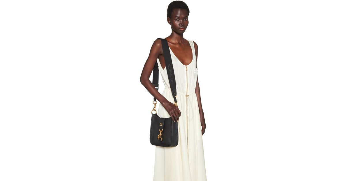 Elle Estampe Le Cuir En 9 Lettres Sac Porté Épaule En Cuir Miu Miu en coloris Blanc | Lyst