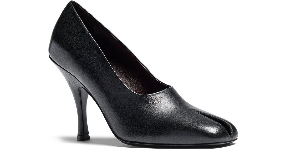 KHAITE Eva Peep-Toe Leather Pumps in Black | Lyst