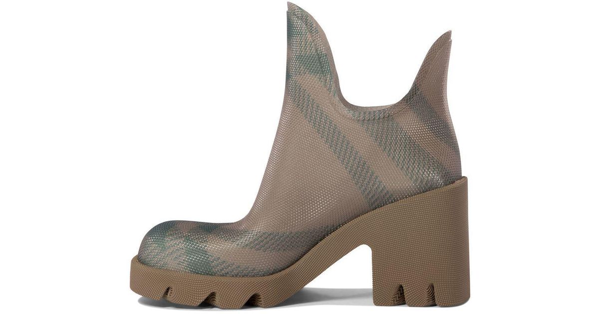 Burberry Beige Classic Leather Boots