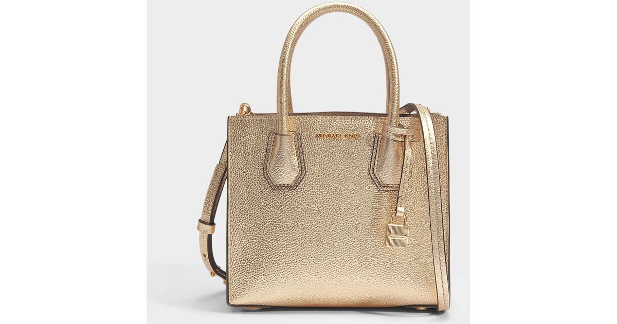 MICHAEL Michael Kors Metallic Mercer Medium Messenger Bag In Pale Gold Mercer Pebble Leather MICHAEL Michael Kors Metallic Mercer Medium Messenger Bag In Pale Gold Mercer Pebble Leather