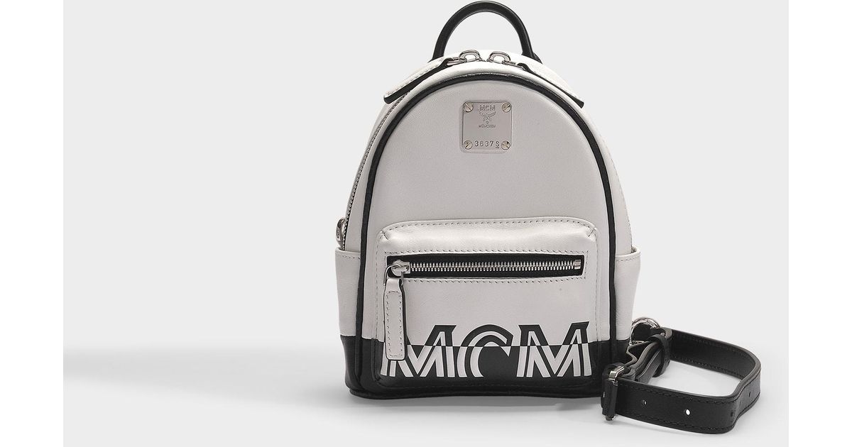 MCM Leder Mini Rucksack Crossbody Contrast Logo aus schwarzweißem Leder in  Weiß | Lyst DE