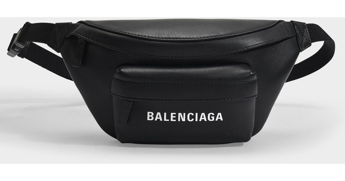 Balenciaga Everyday Xs Belt Bag In Black Smooth Calfskin Lyst