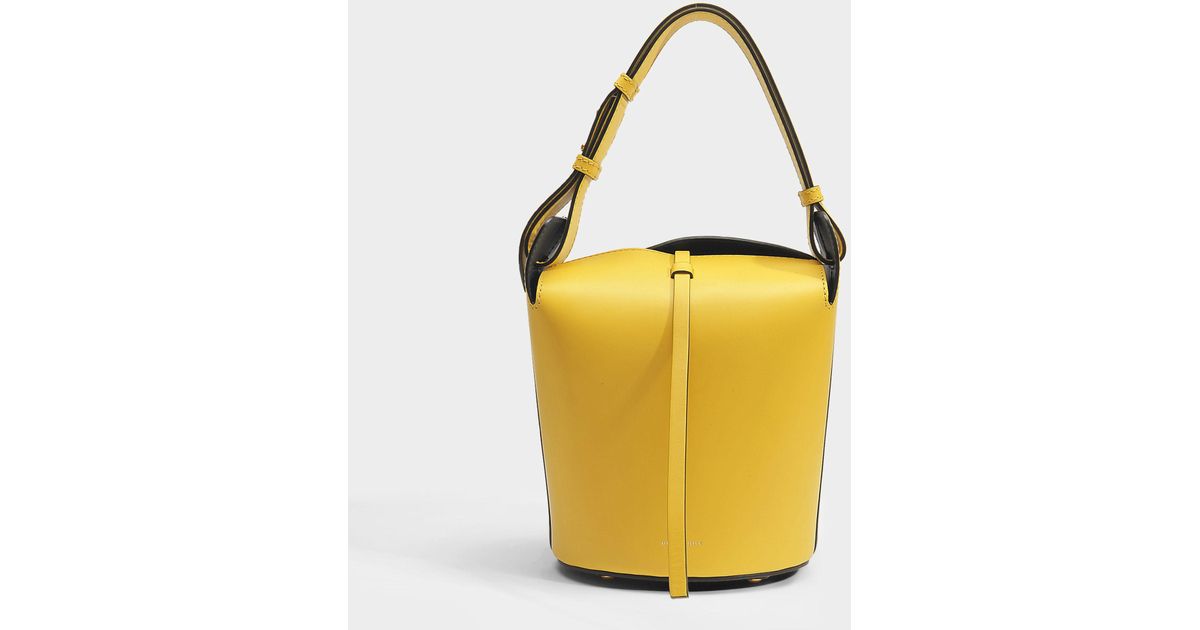 louboutin pas cher jaune louboutin pas cher jaune