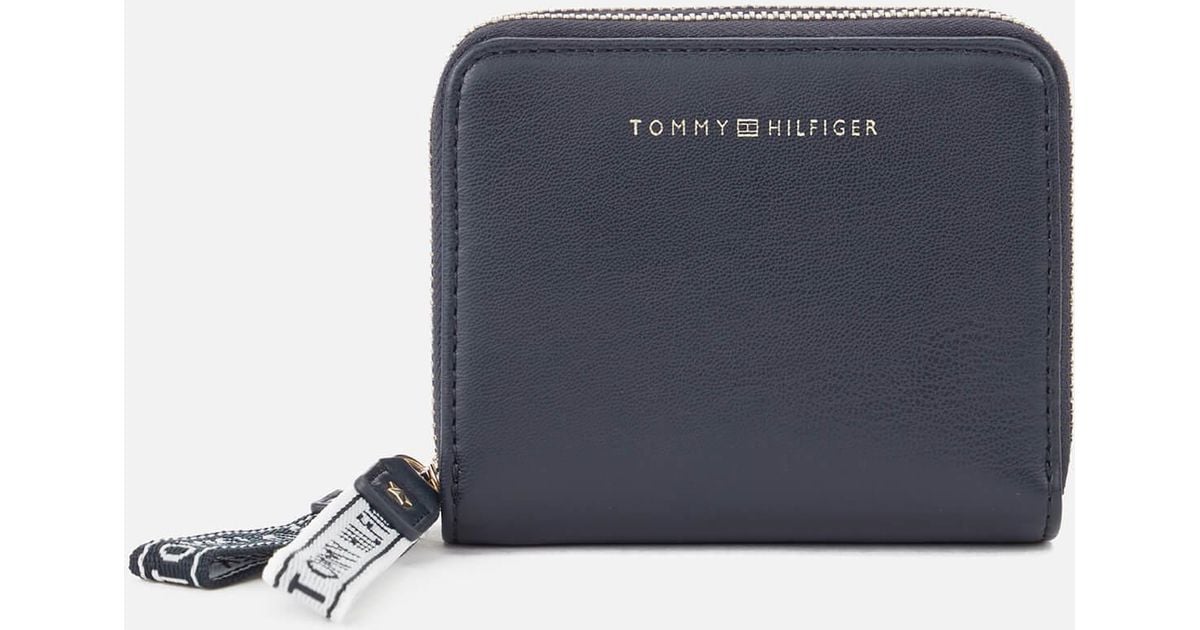 tommy hilfiger zip wallet