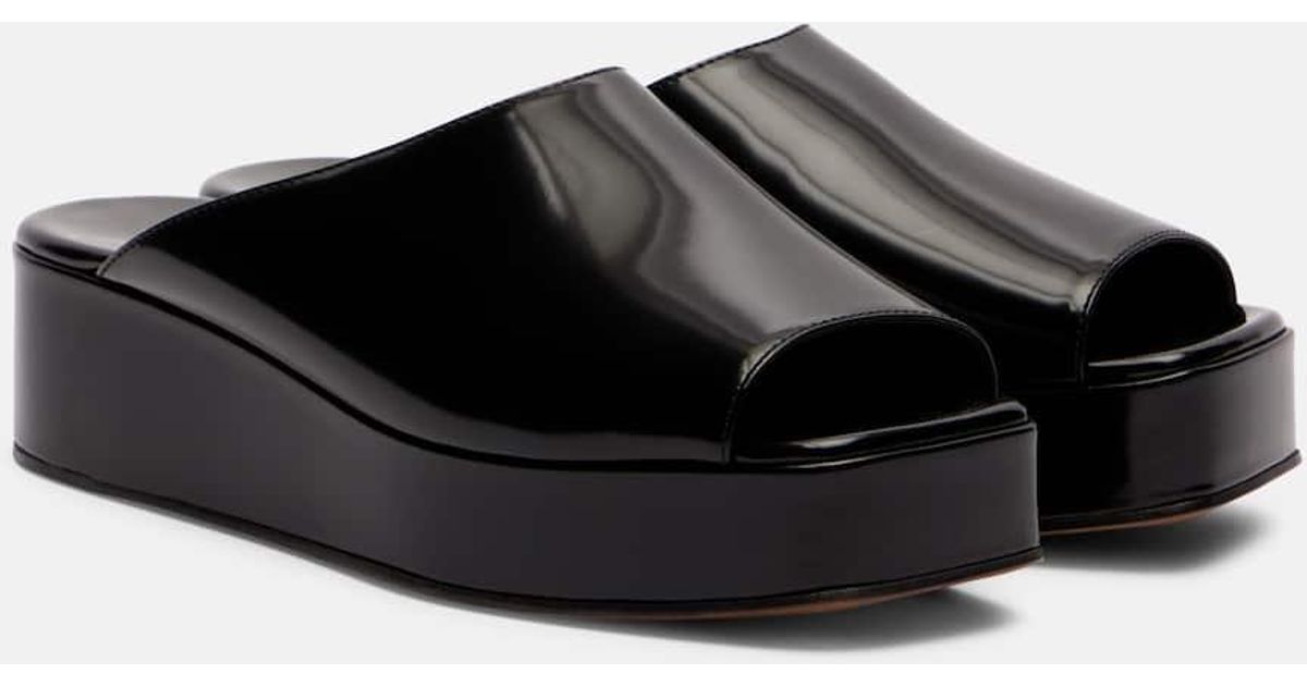 The Row Emi Patent Leather Platform Mules in Black | Lyst