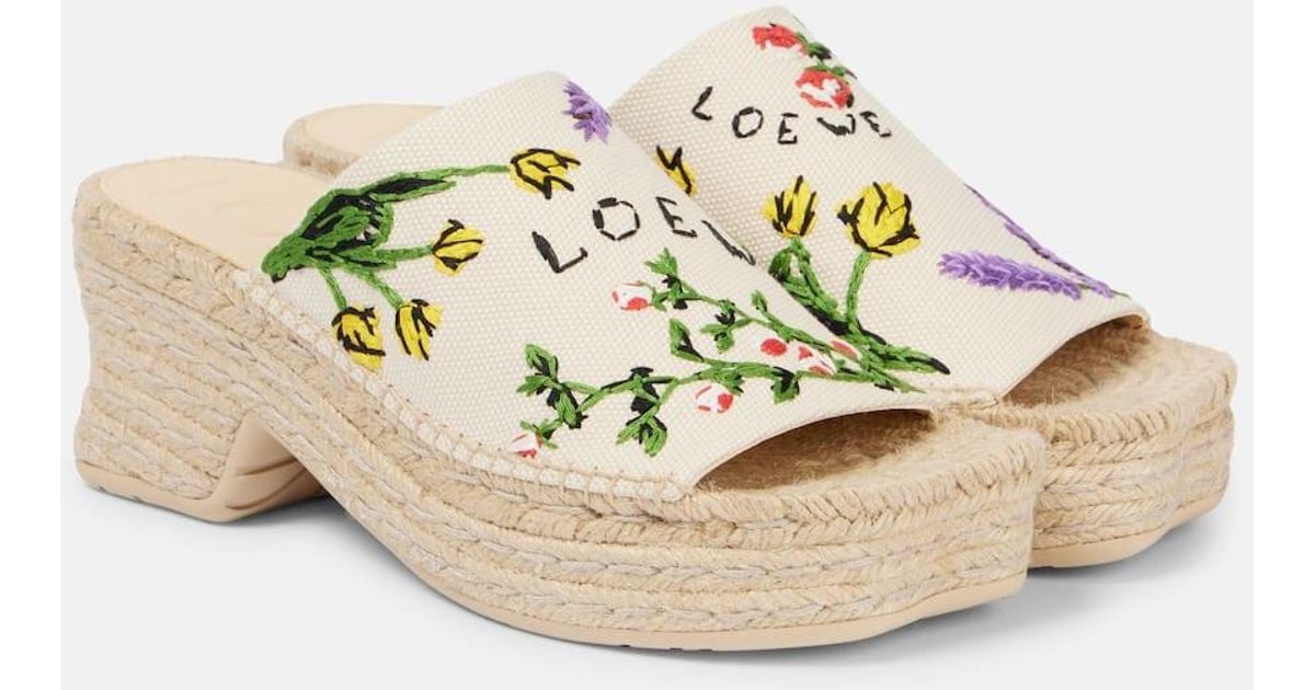 Loewe Paula's Ibiza Petal 80 Platform Mules in Metallic | Lyst