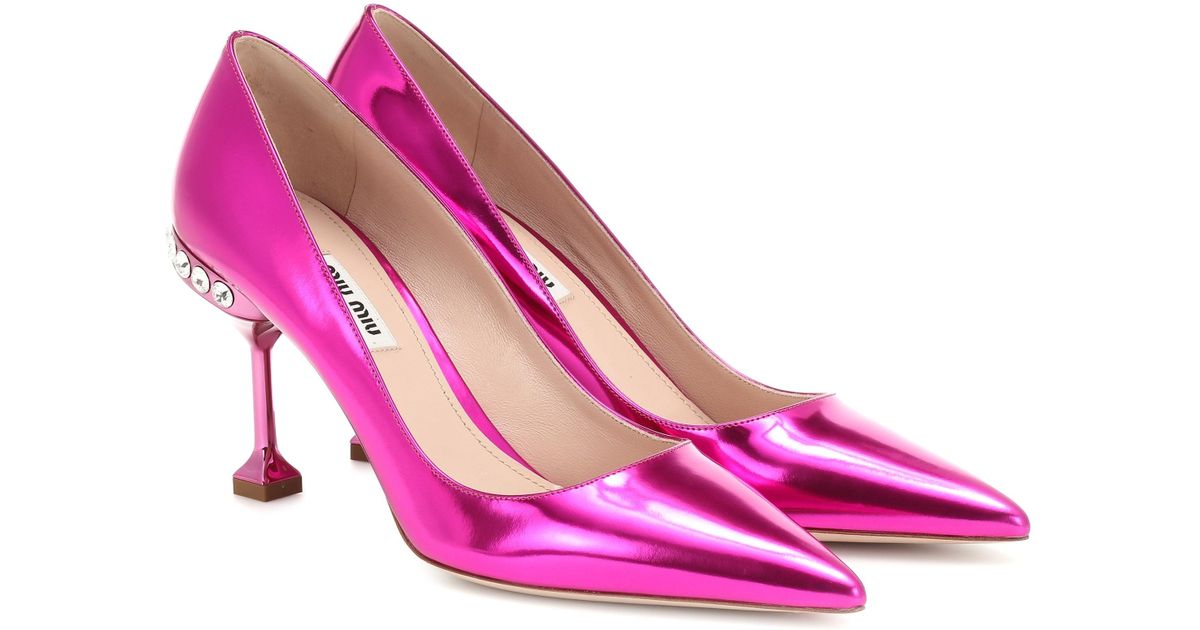 pink metallic pumps