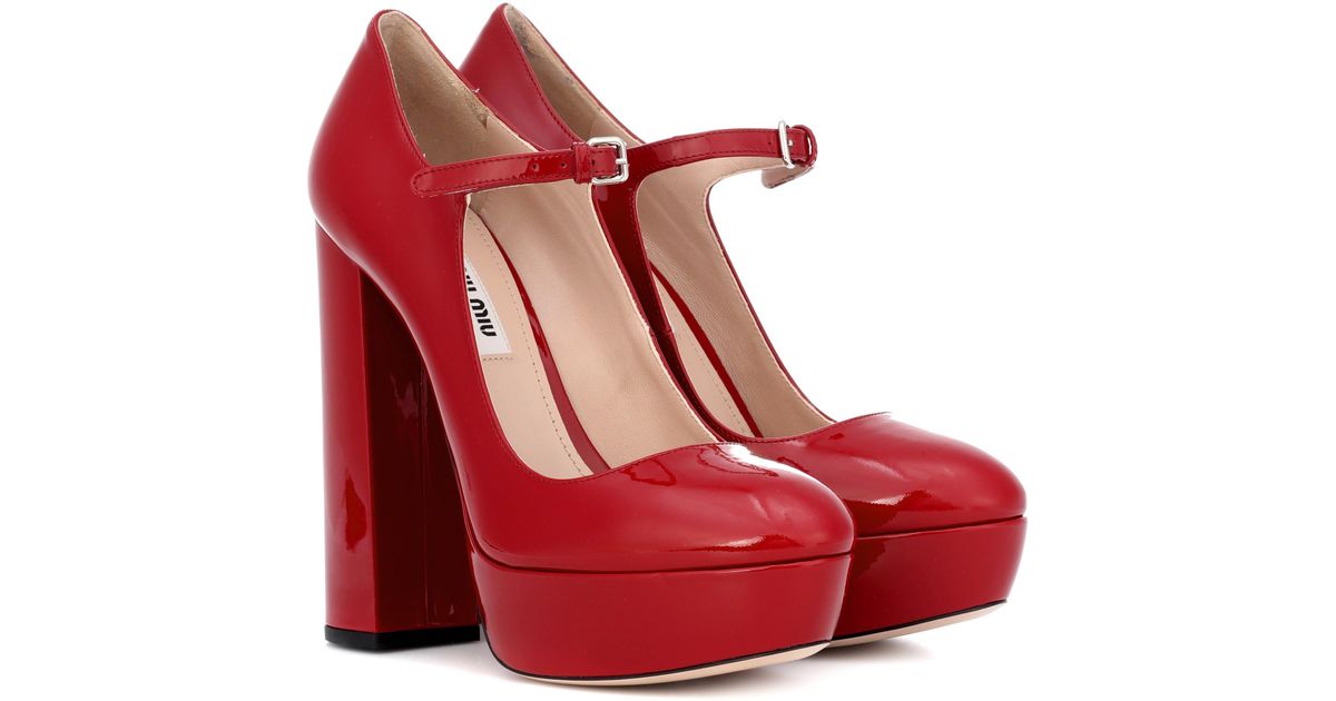靴 miu miu mary jane patent flat shoes red Miu Miu Mary Jane Pumps in Red | Lyst