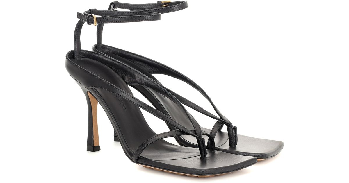 Bottega Veneta Stretch Leather Sandals in Black | Lyst