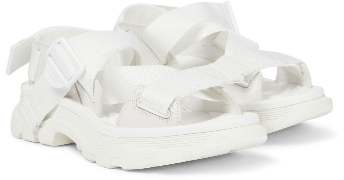 Alexander McQueen Tread Sandals in White | Lyst