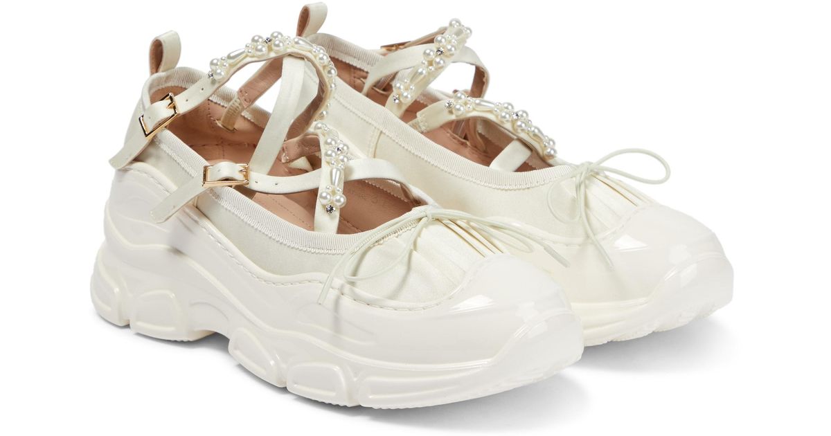 【Simone Rocha】 Embellishedロートップスニーカー Embellished low-top sneakers in black - Simone Rocha | Mytheresa
