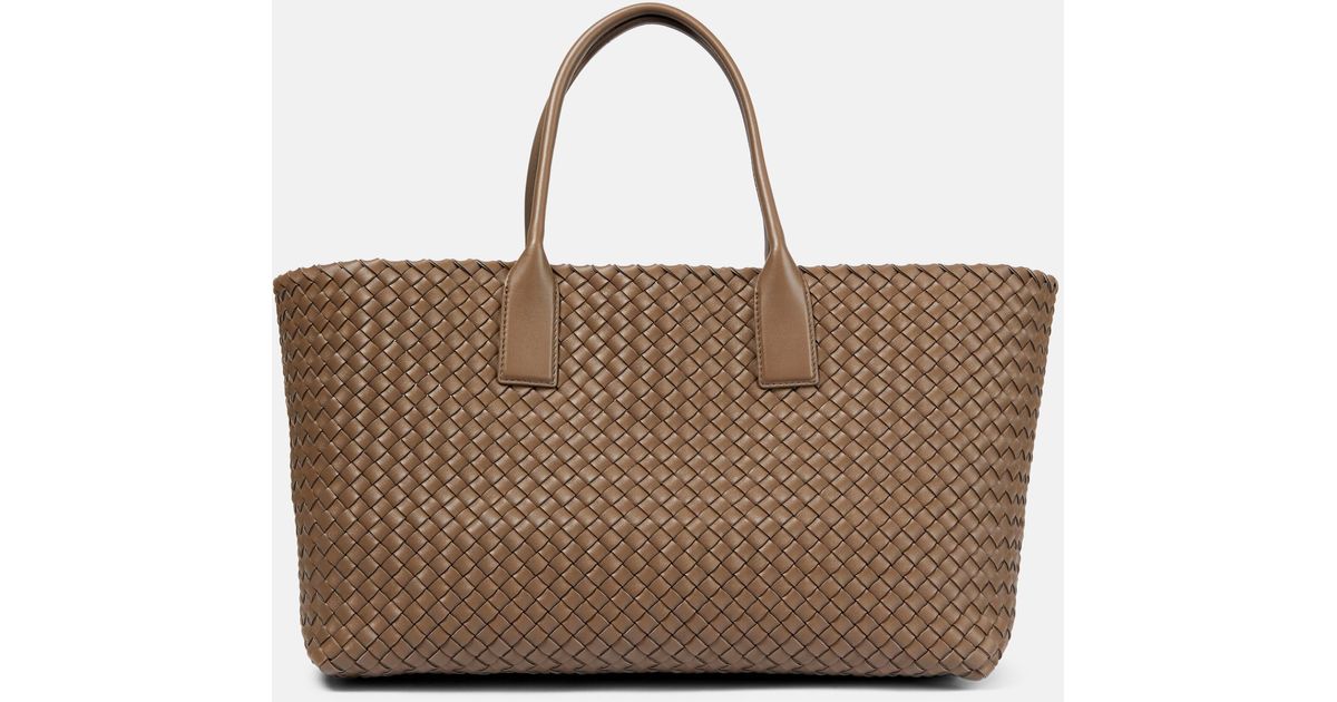 Bottega Veneta Cabat Medium Leather Tote Bag in Brown | Lyst