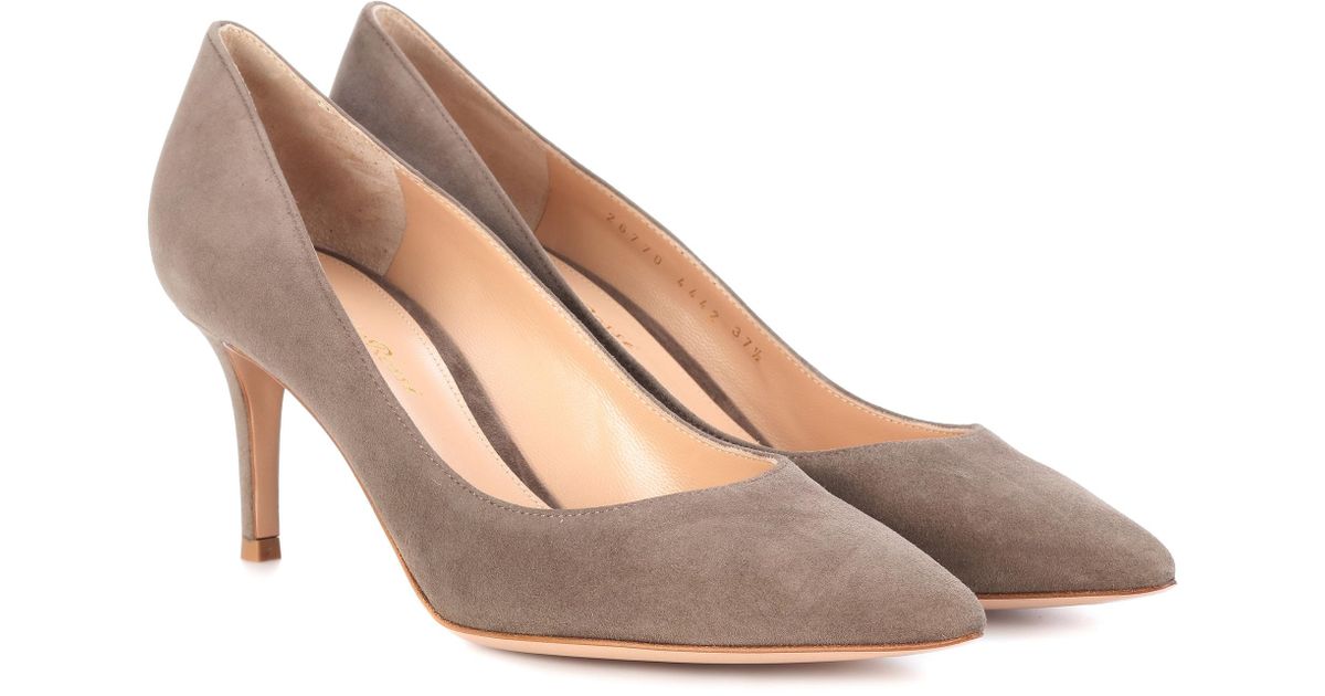 gianvito rossi 70 suede pumps