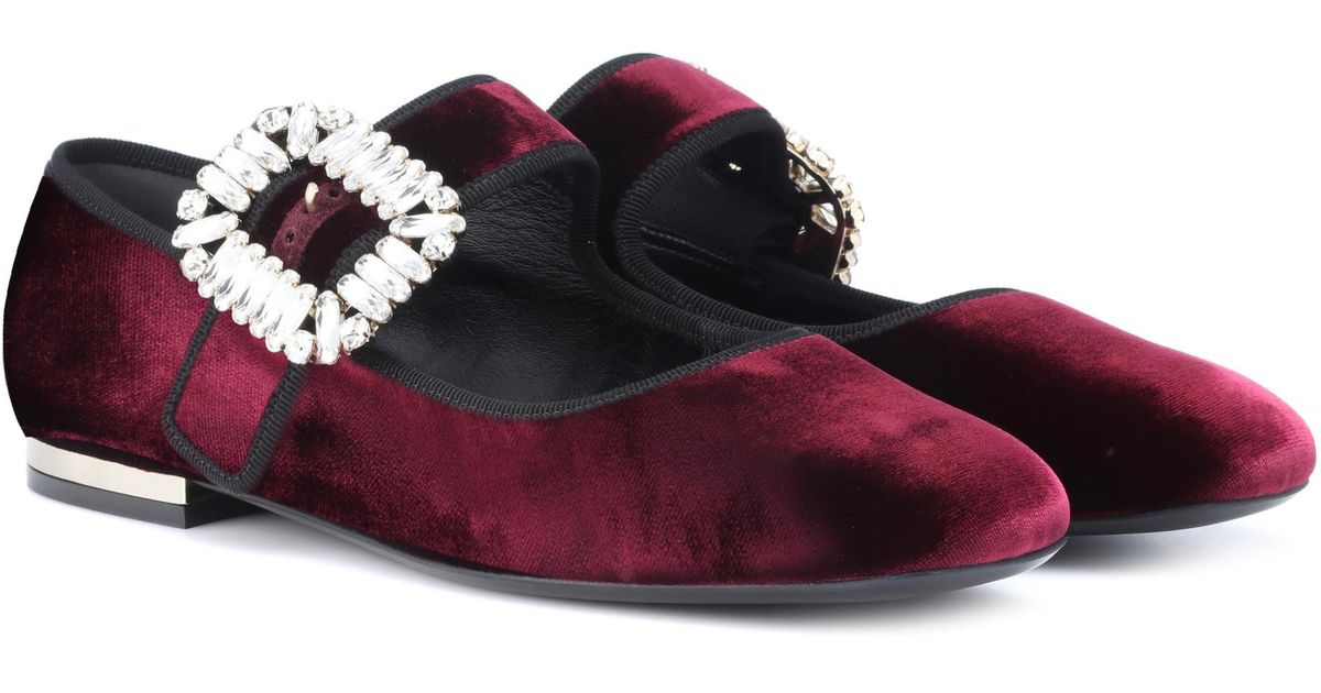 roger vivier velvet flats