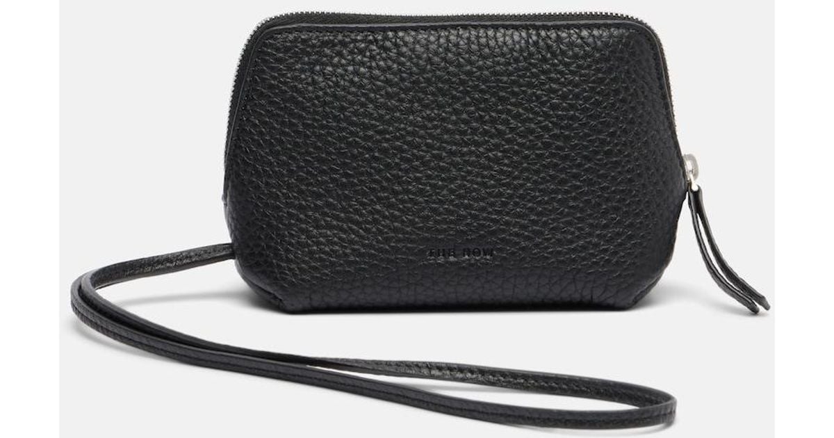 The Row Owen Leather Pouch in Black | Lyst