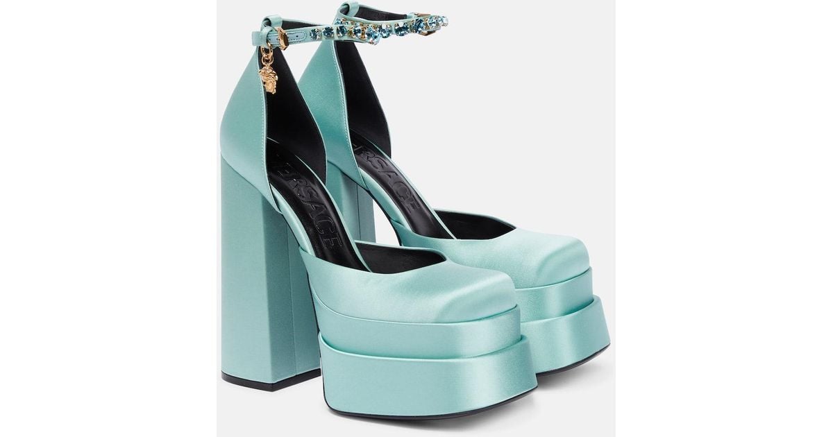 VERSACE: Medusa Aevitas platform pumps with charm - Pink | Versace high heel  shoes 1002005DRA67 online at GIGLIO.COM