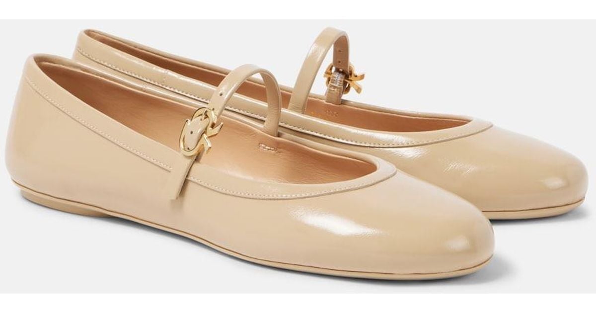 Gianvito Rossi Carla Patent Leather Mary Jane Flats in Natural | Lyst