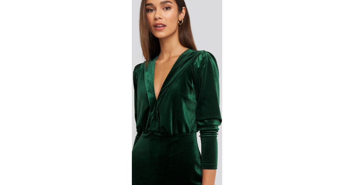 Trendyol Deep Neckline Velvet Dress in het Groen | Lyst NL