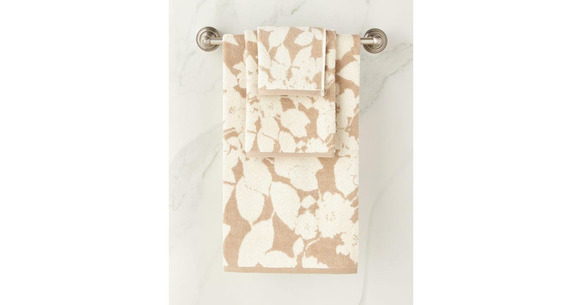 Lauren by Ralph Lauren Sanders Antimicrobial Floral Bath Towel in