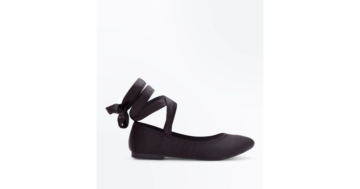 ribbon tie pumps