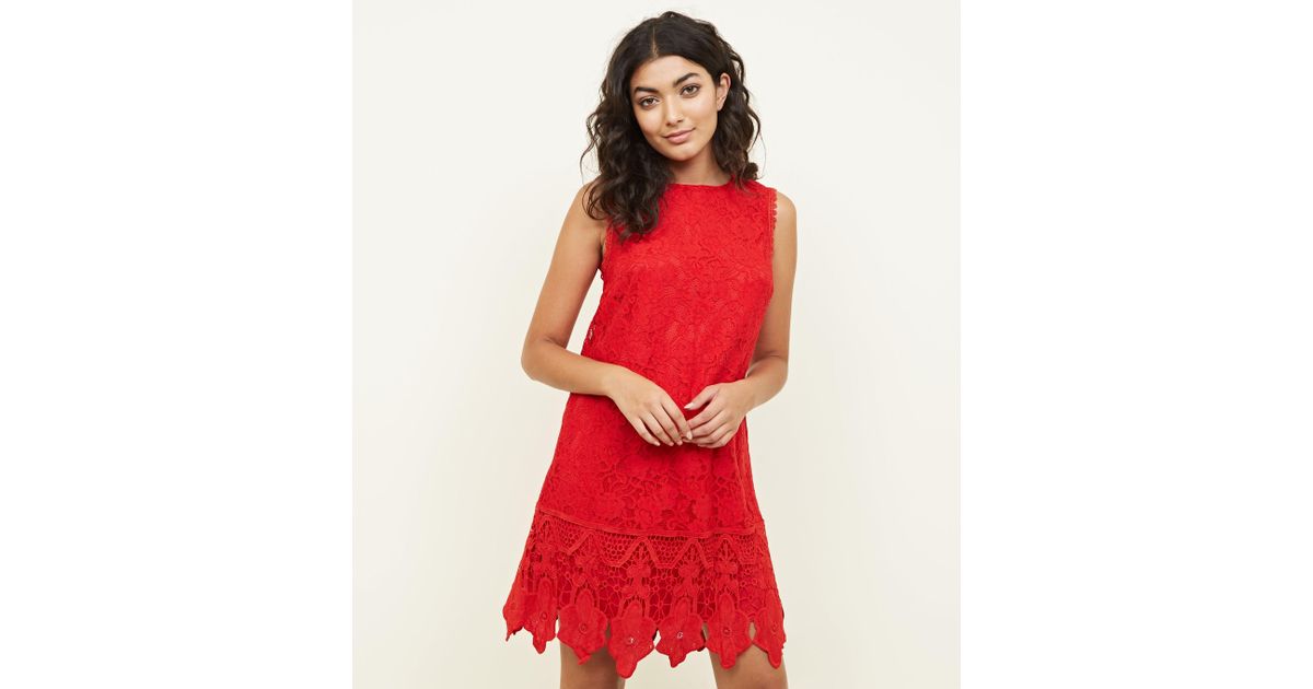 red lace sleeveless dress