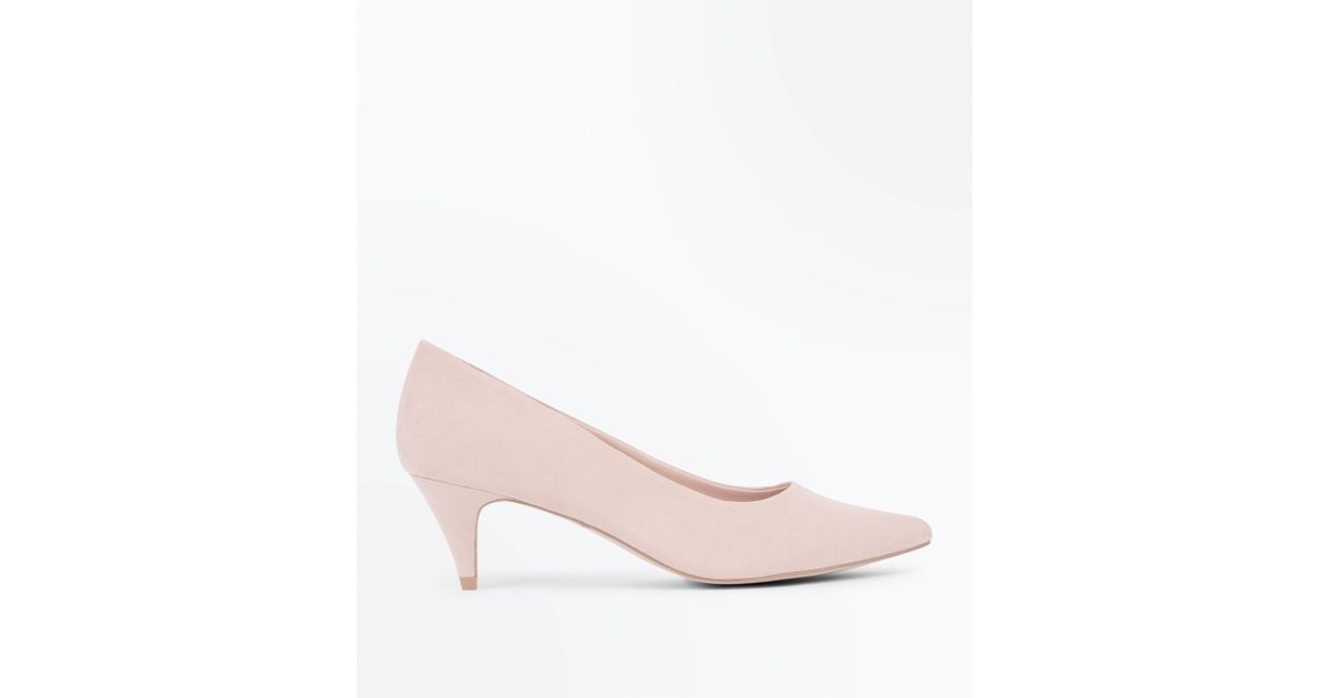 nude kitten heel court shoes