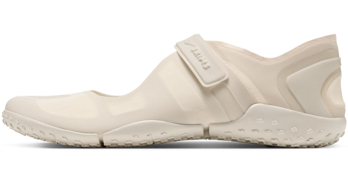 Skims Rift Mesh Nike Skims Rift Mesh Shoes in Natural | Lyst
