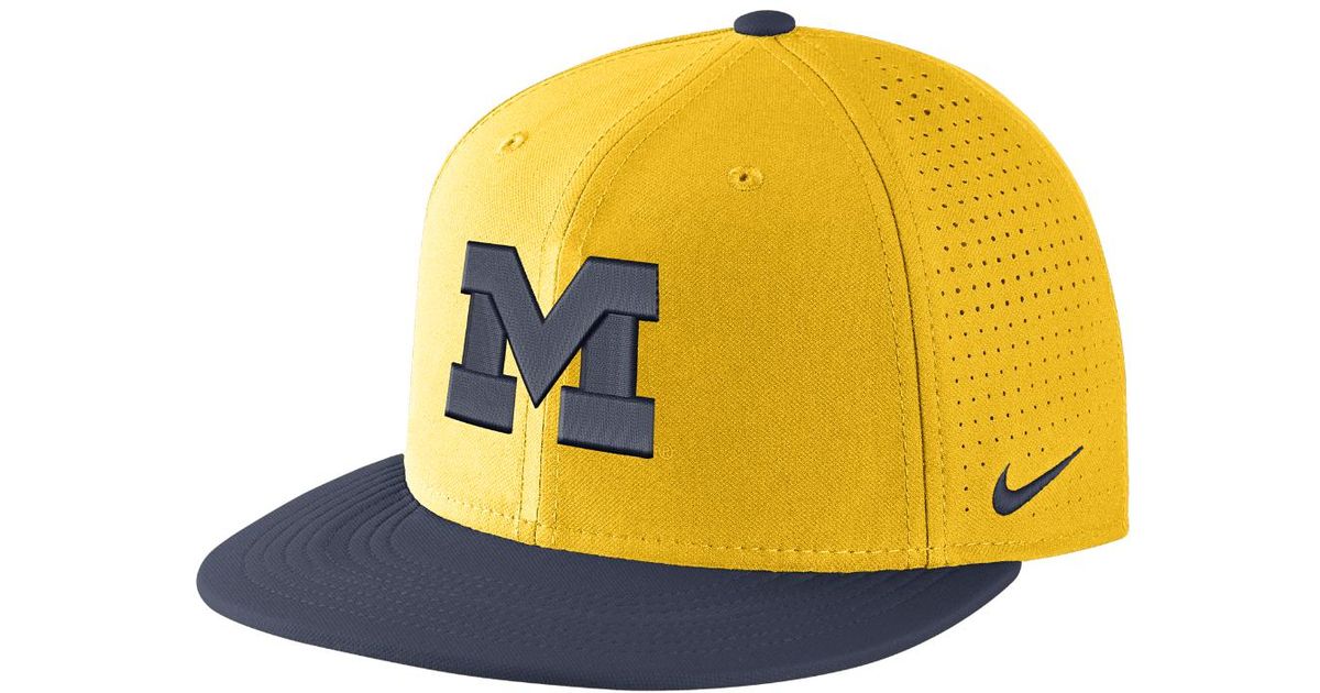 Nike Synthetic College Aerobill True (michigan) Adjustable Hat (yellow) for  Men | Lyst