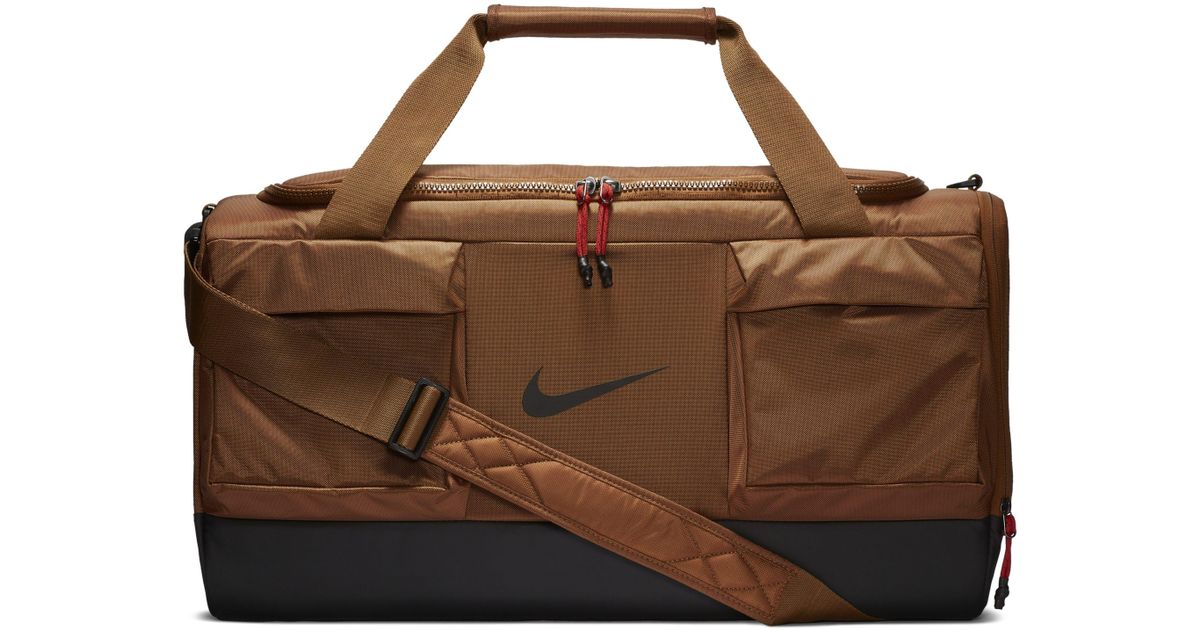 nike training vapor power holdall in black