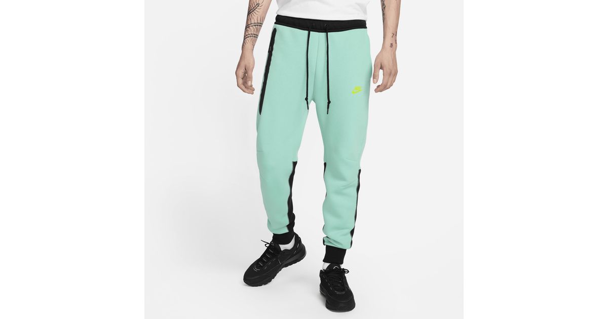 Nike Sportswear Tech Fleece Joggers in Green for Men Lyst UK