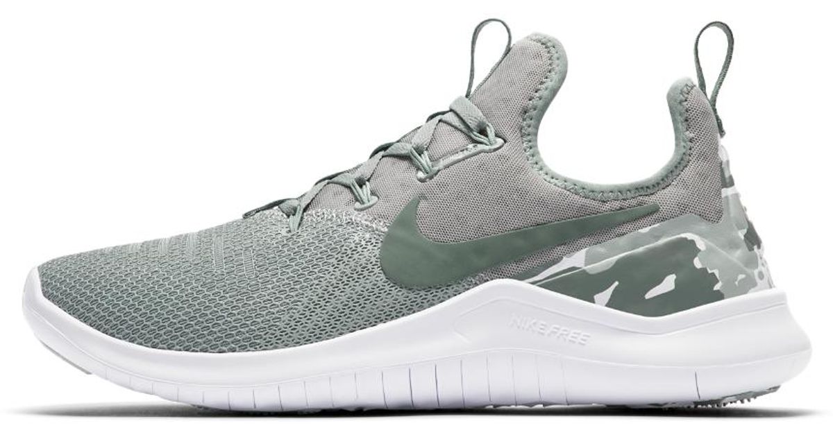 women's free tr 8 training sneakers