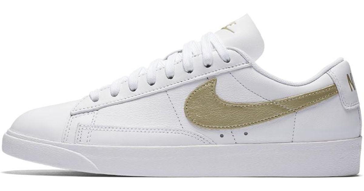 nike blazer low le women's shoe