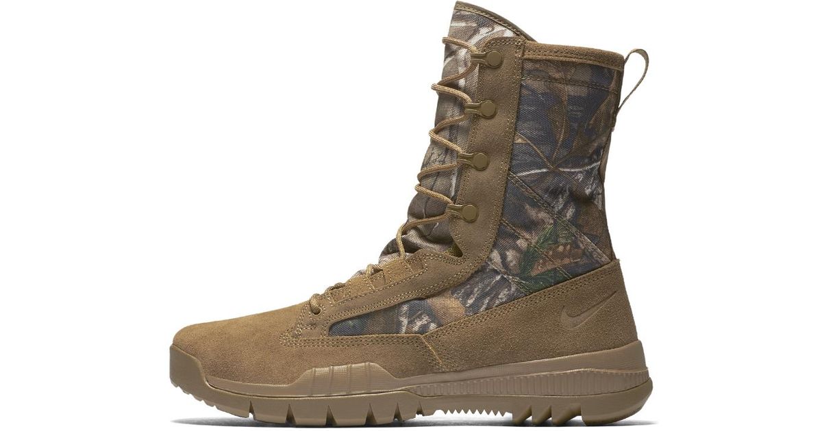 nike coyote brown boots