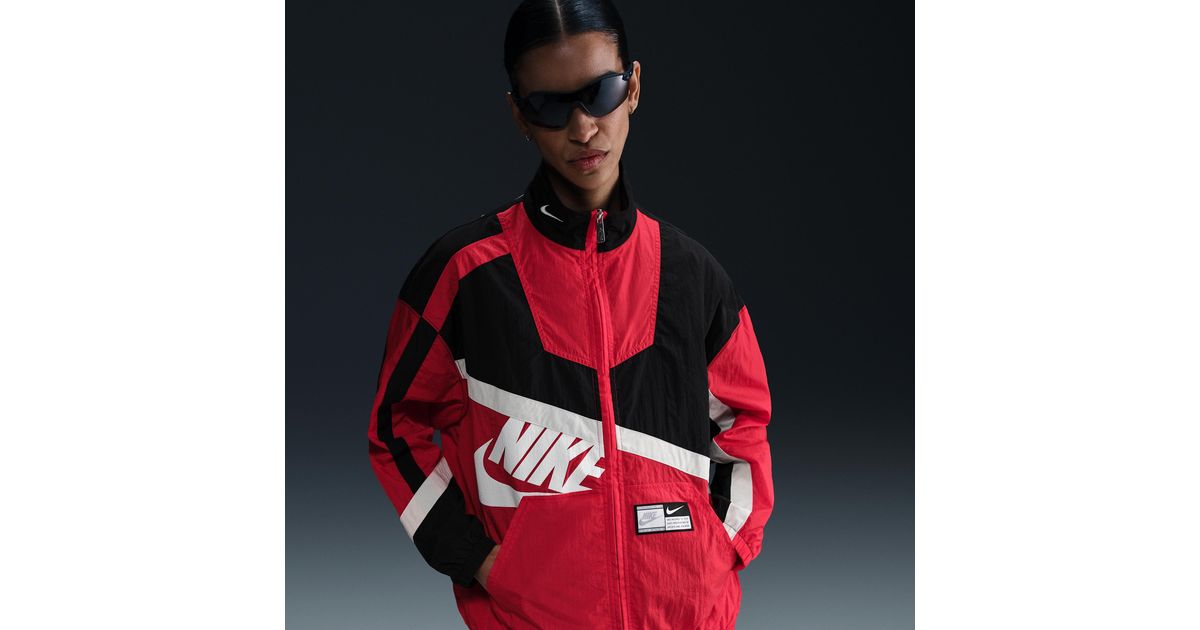 Nike Sportswear Oversized Woven Jacket in Red | Lyst