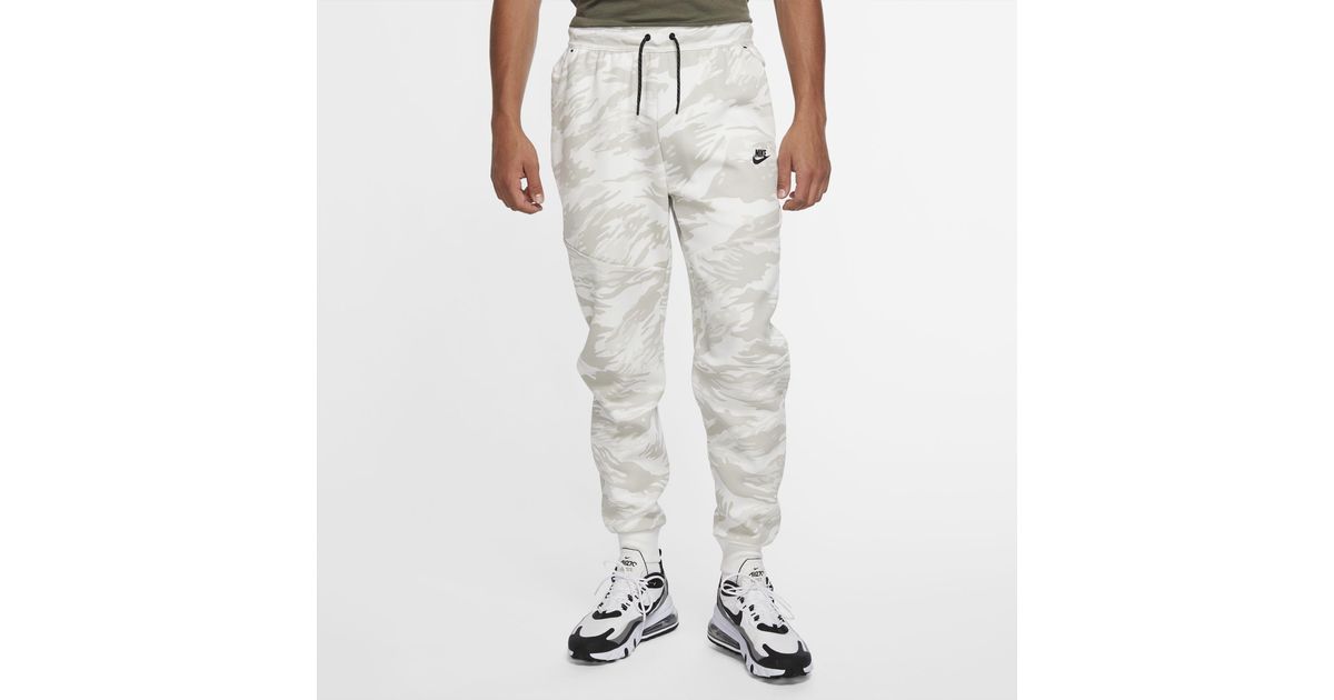 Nike white camo discount joggers