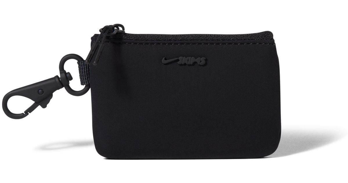 Nike Skims Clippable Pouch 2.0 in Black | Lyst