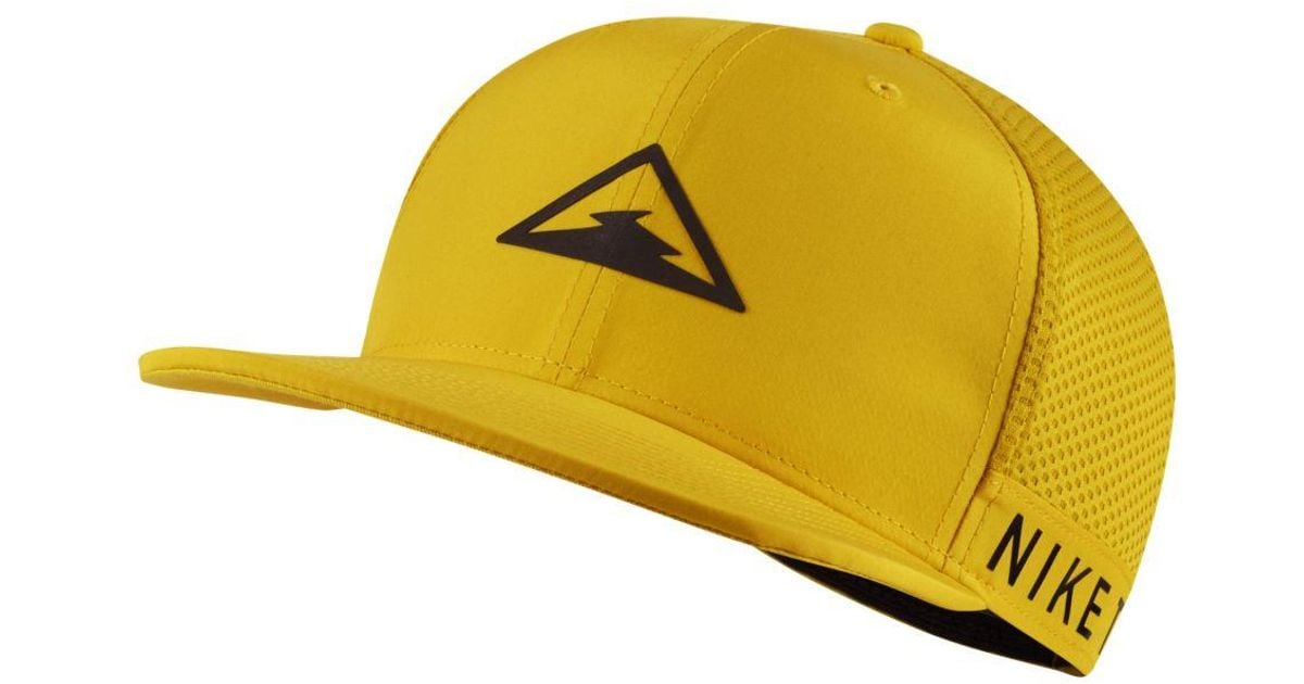 Nike Dri-fit Pro Trail Cap in Yellow for Men
