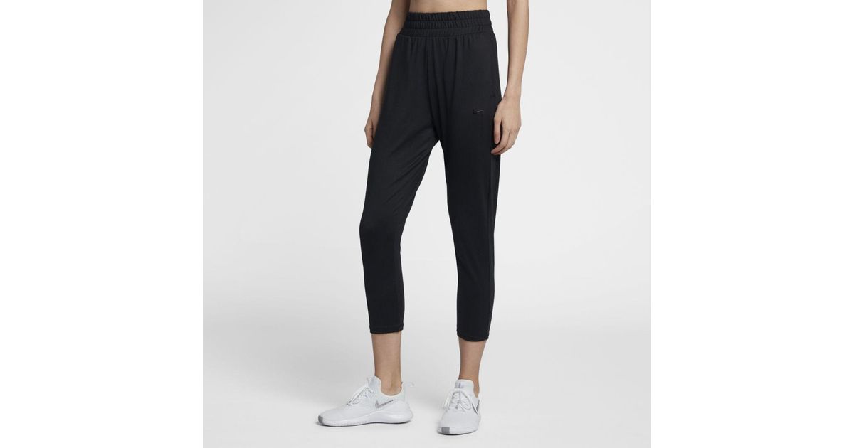 nike flow lux pants
