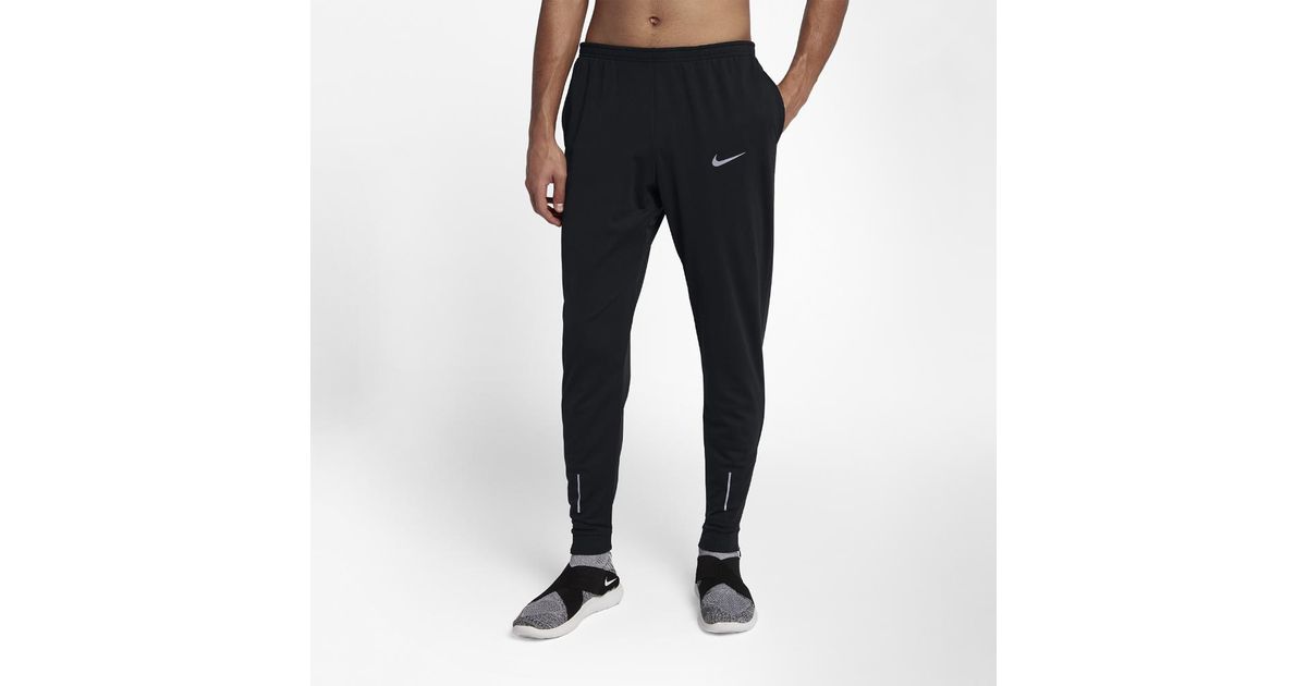 Nike Synthetic Therma Essential Men's Running Pants in Black for 