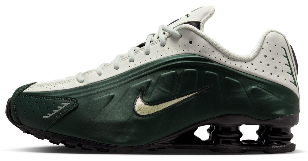 Nike Shox R4 Shoes in Green for Men | Lyst