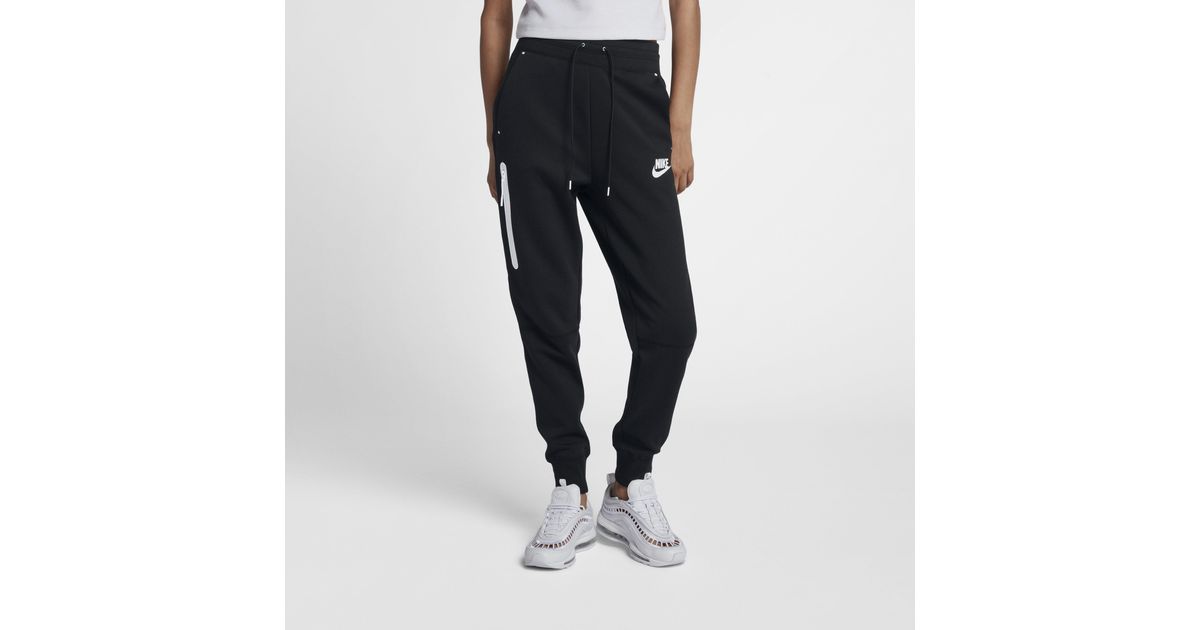 tech fleece trousers