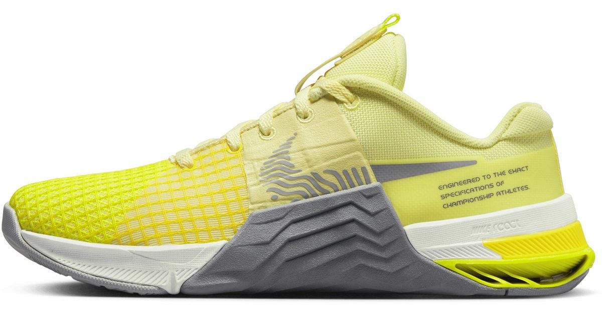 Nike Metcon 8 Training Shoes in Yellow | Lyst UK