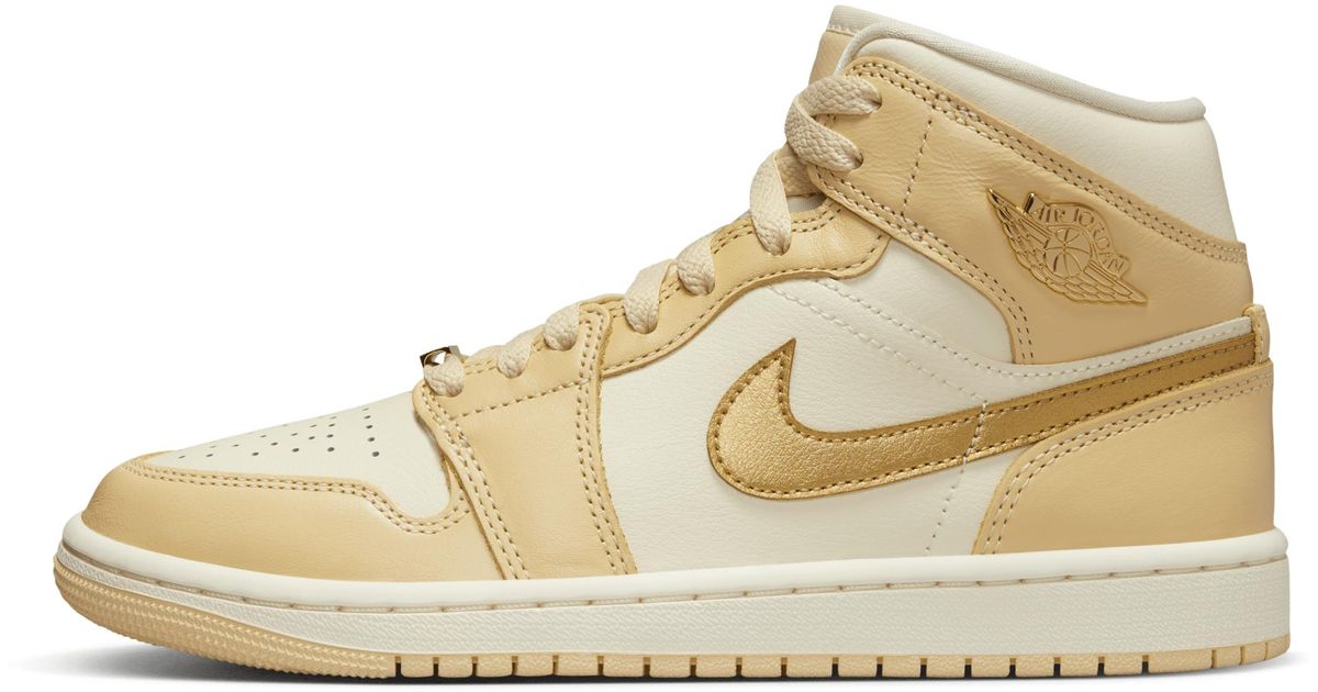 mens nike mid shoes