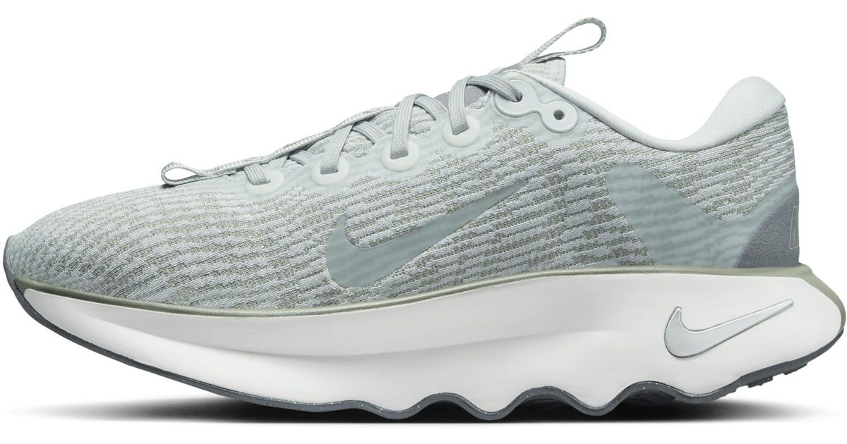 Nike Motiva Walking Shoes in White Lyst UK